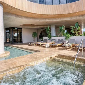 Encore Broadbeach - Official Apartment
